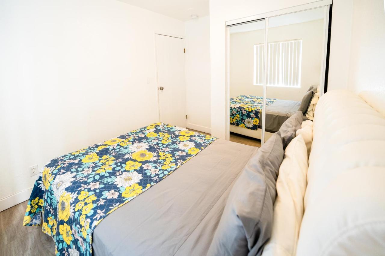 Hollywood/Koreatown 2 Bedroom With Parking Los Angeles Bagian luar foto